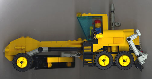 roadgraderrightscrapedown.jpg