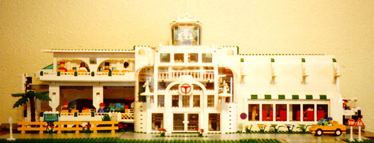 monorailbubblestationfront.jpg
