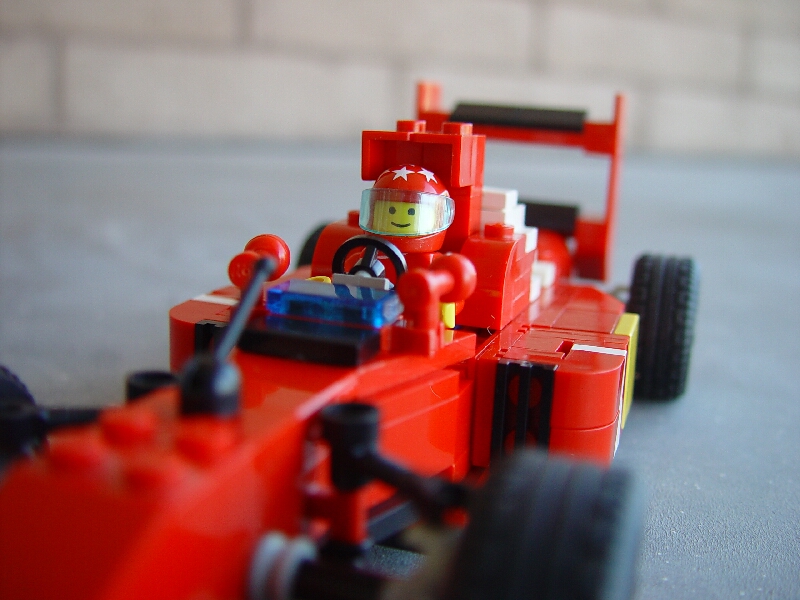 f1_v4_ferrari_002.jpg