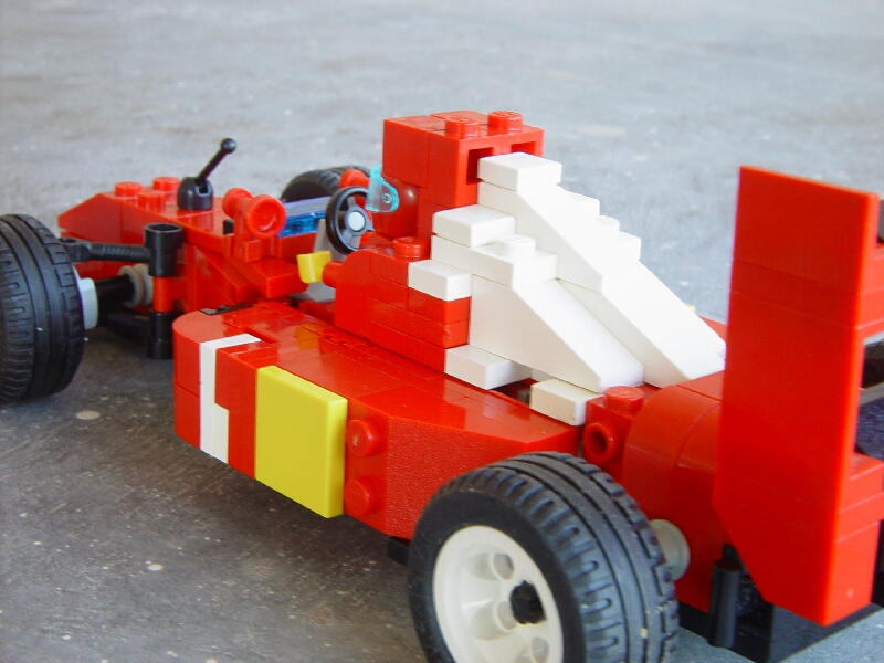 f1_v4_ferrari_003.jpg