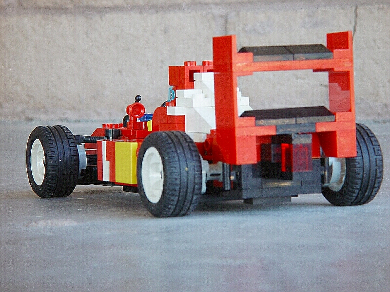 f1_v4_ferrari_004.jpg