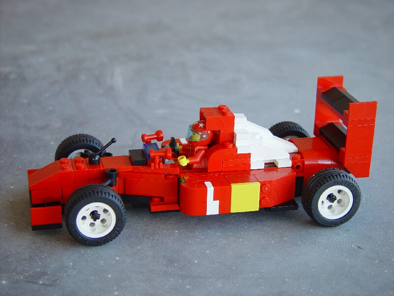 f1_v4_ferrari_009.jpg