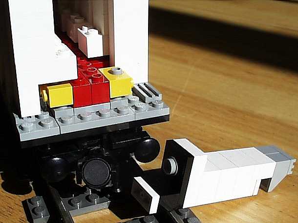 yo_db212_cargo_v2_p17.jpg