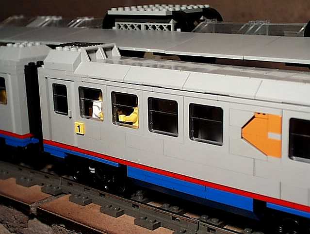acela_4car_set_p4.jpg