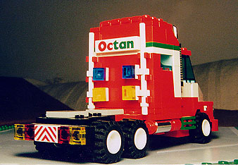 a_octantruckbackclosed.jpg
