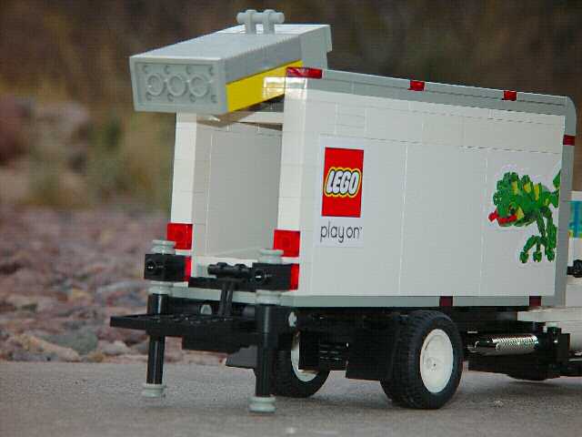 wwym_truck_v8_real_brick_10.jpg