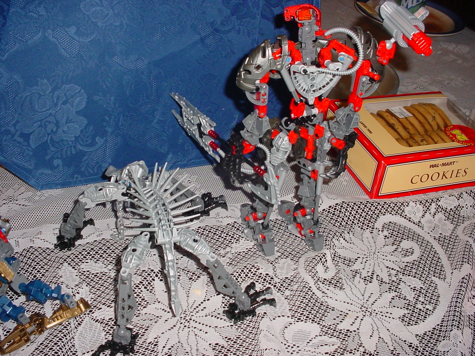 new_bionicles_and_mocs_021.jpg