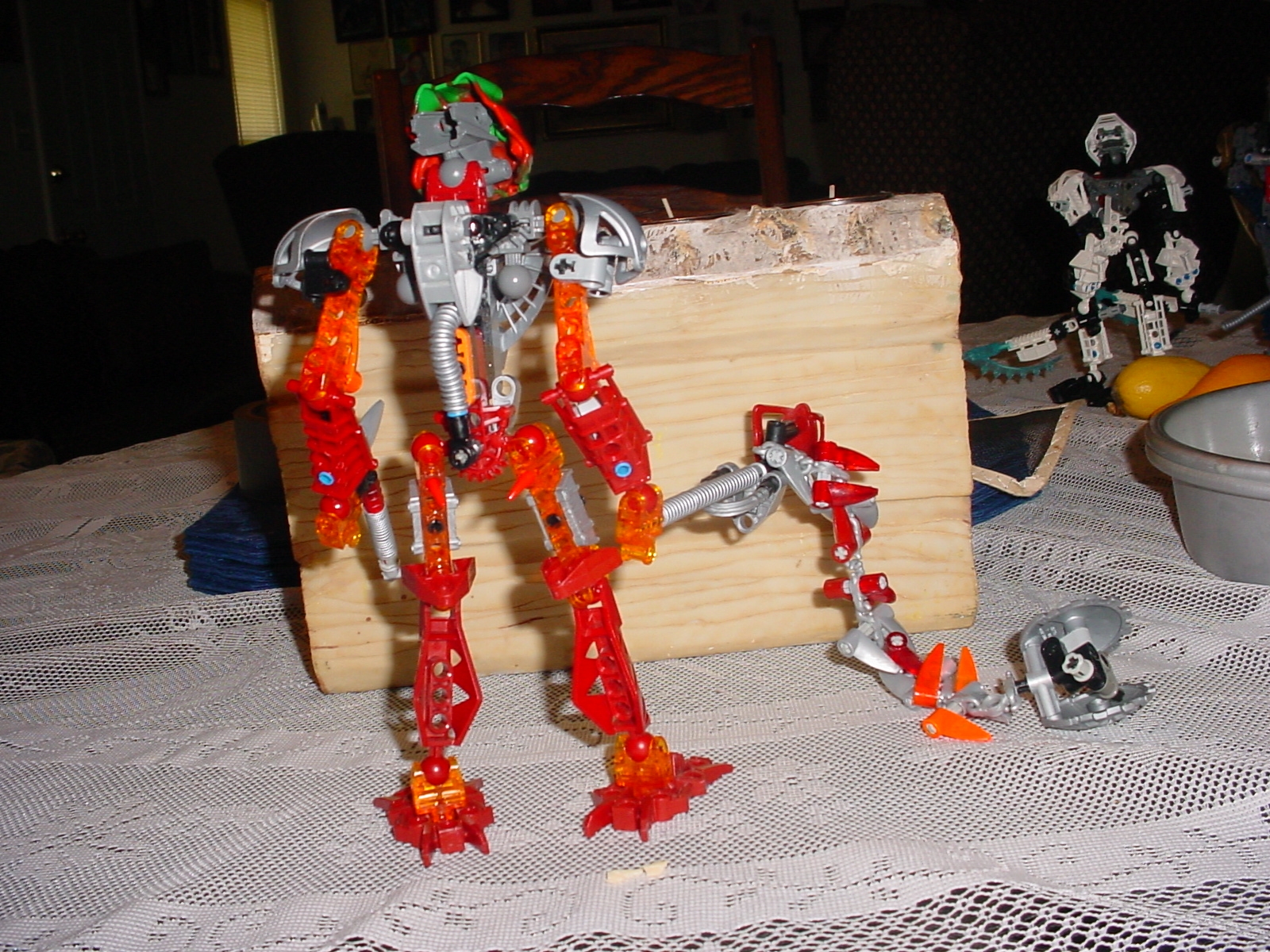 new_bionicles_and_mocs_003.jpg