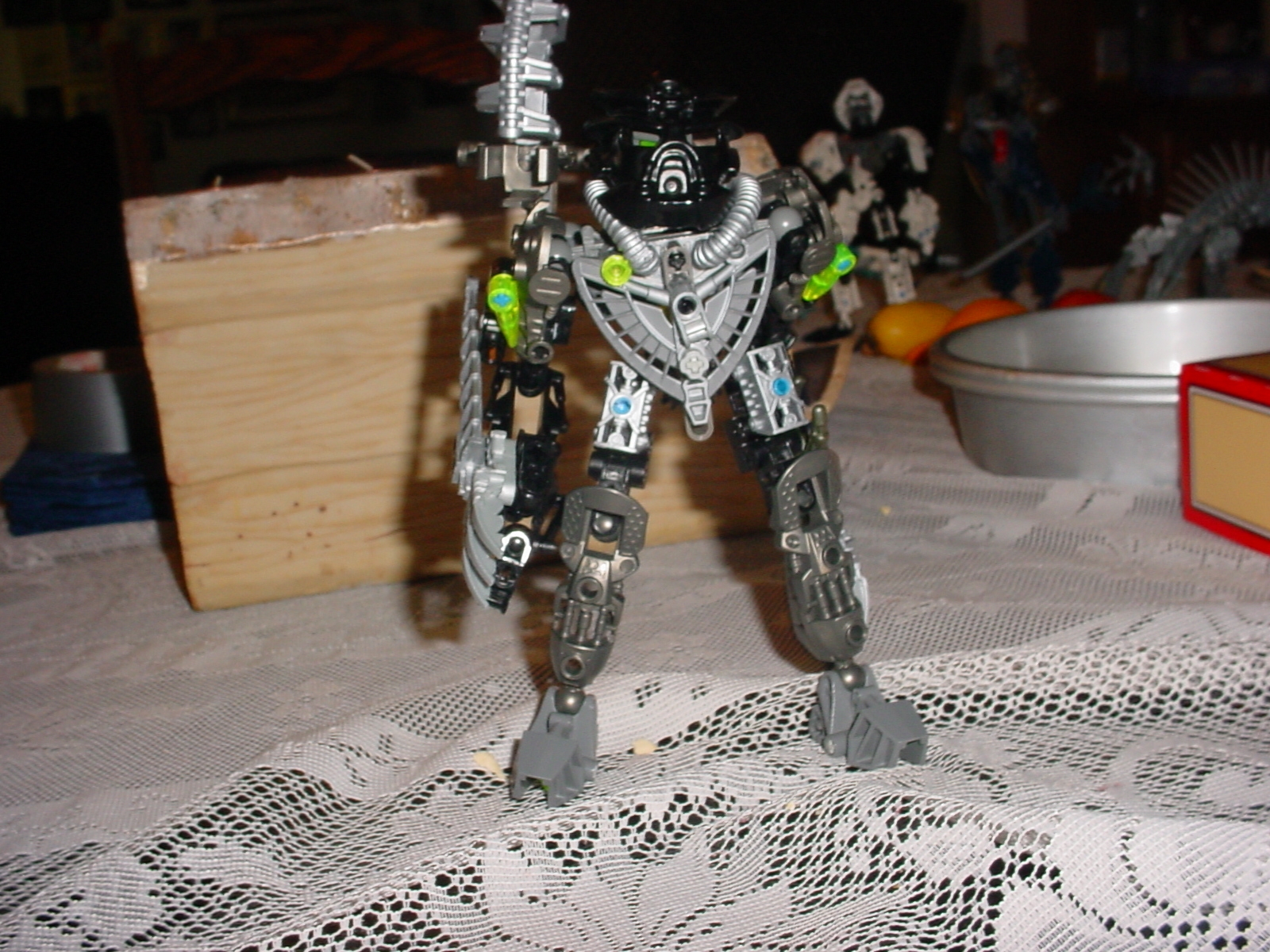 new_bionicles_and_mocs_008.jpg