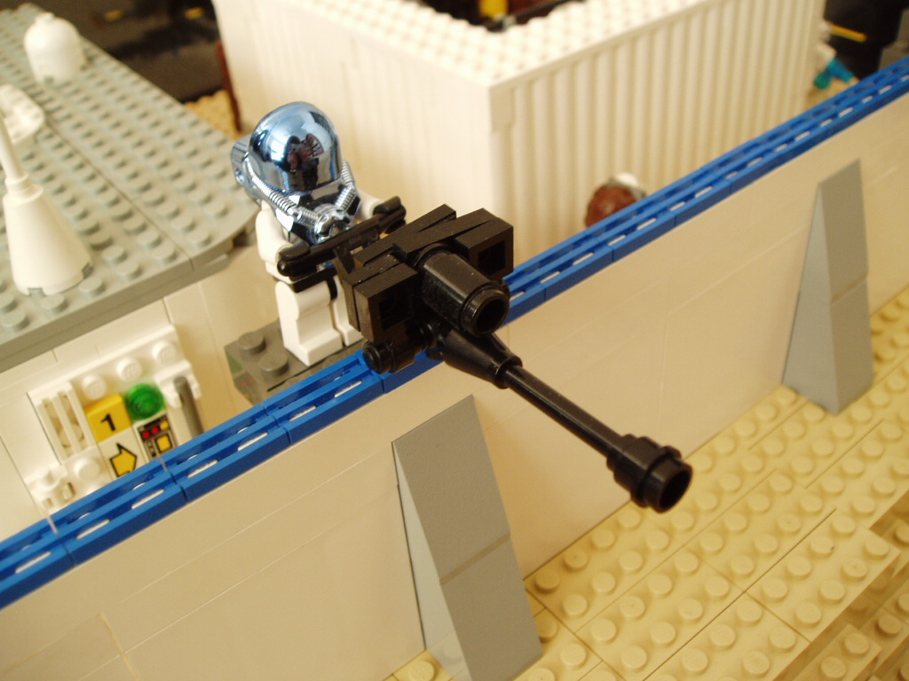6heavygun.jpg