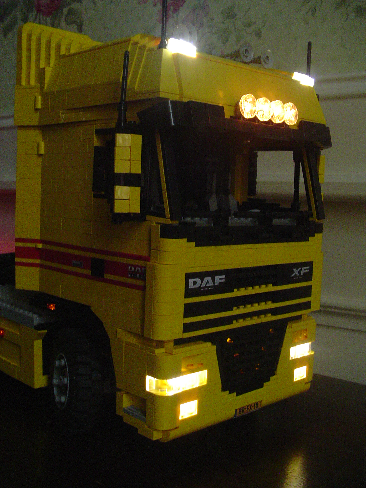 daf_xf_105-07.jpg
