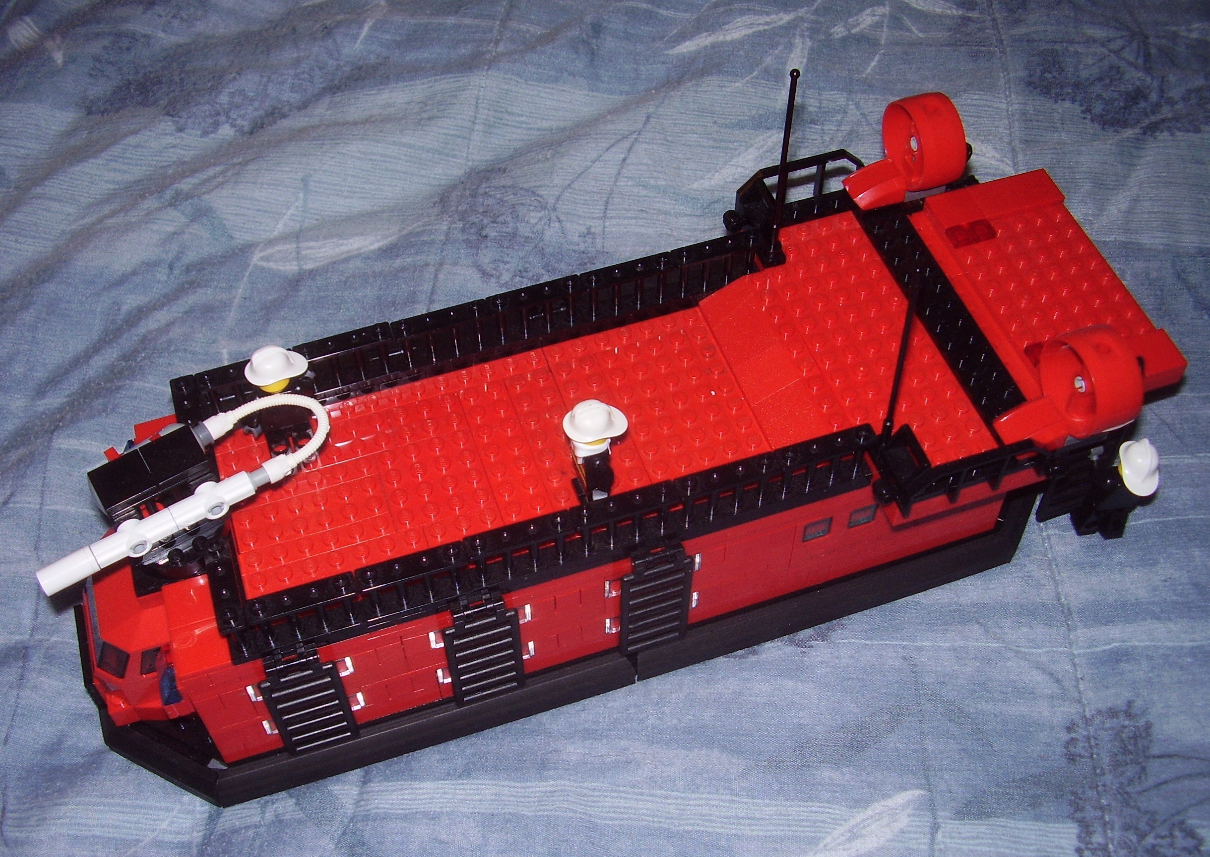 fireboat1.jpg