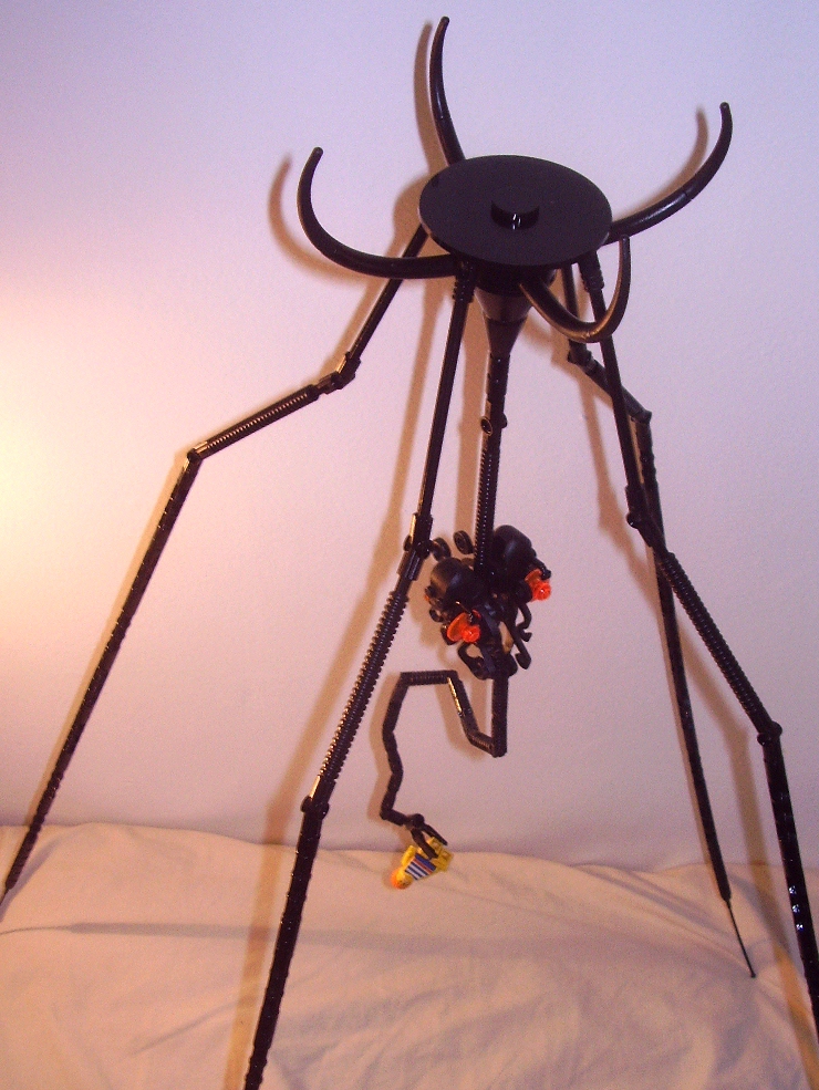 toweringcreature03.jpg