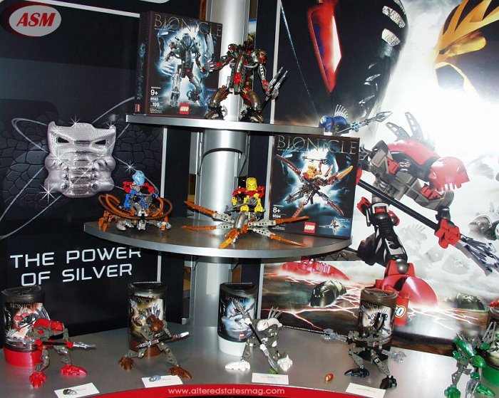 bionicle_display_1.jpg