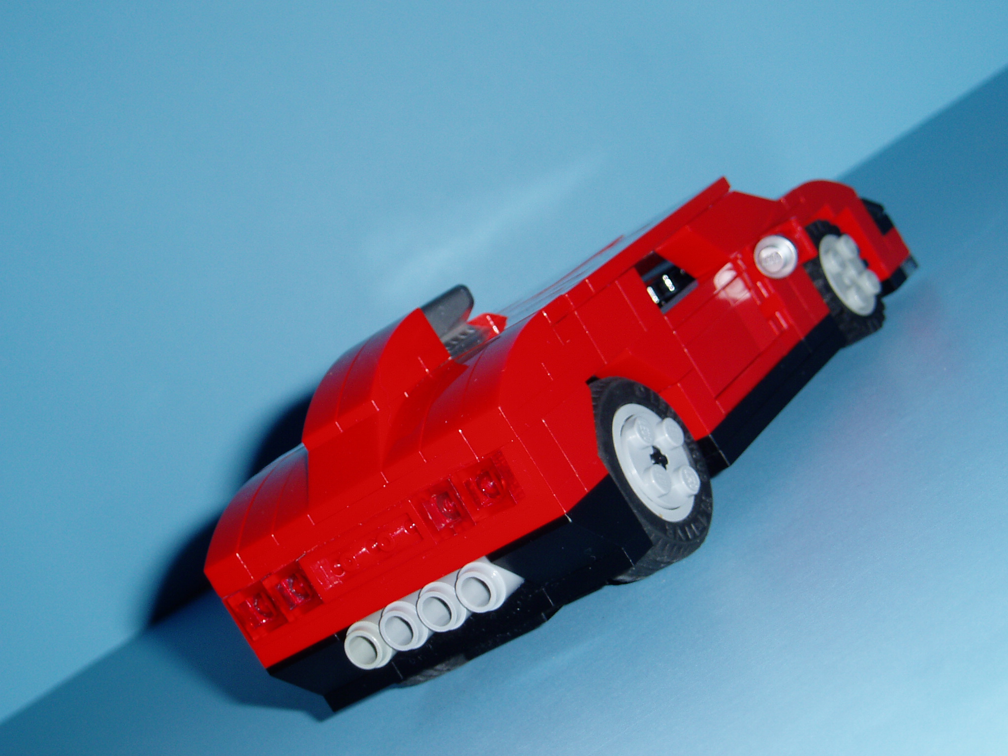 red_supercar_lego_016.jpg