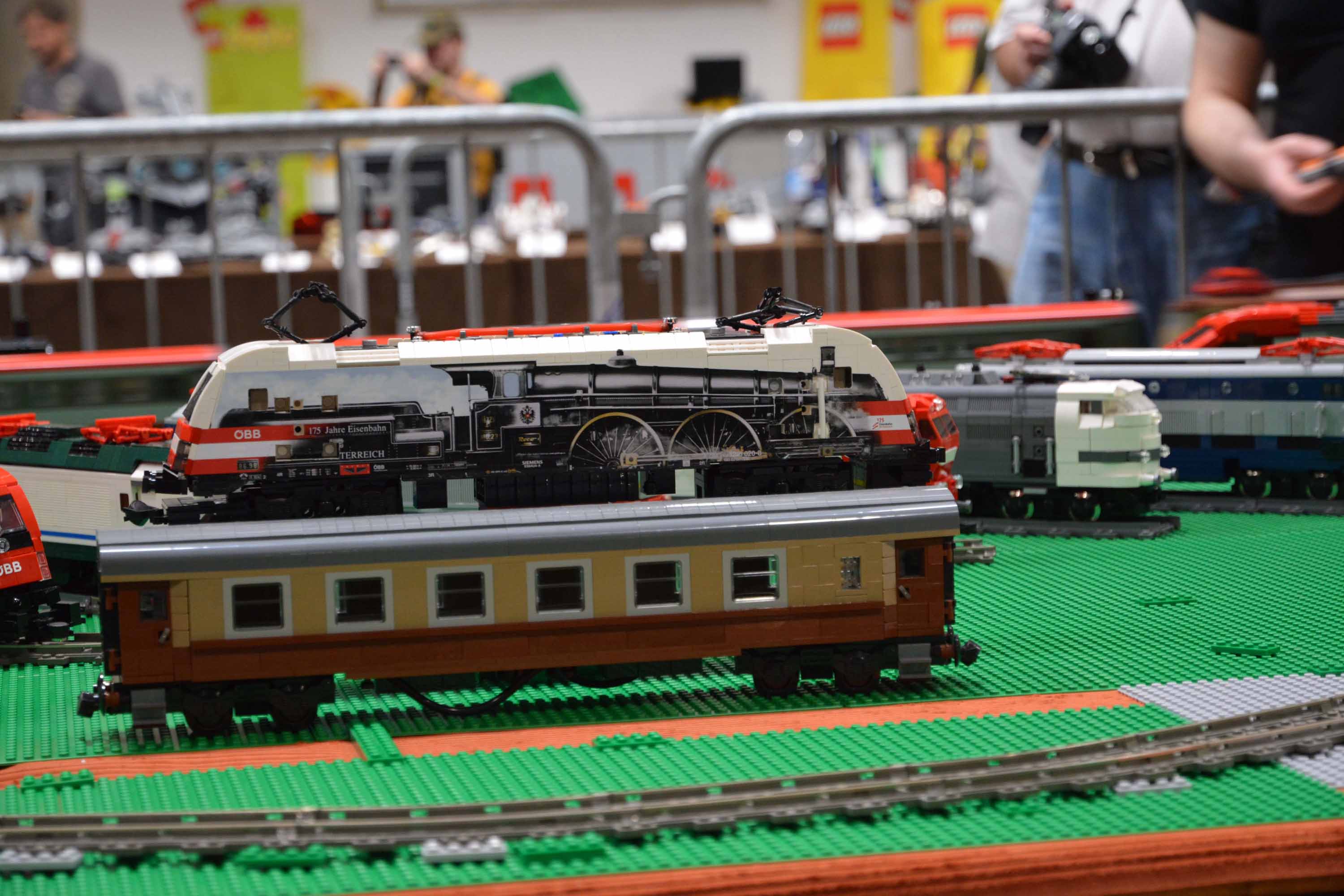 train-11.jpg
