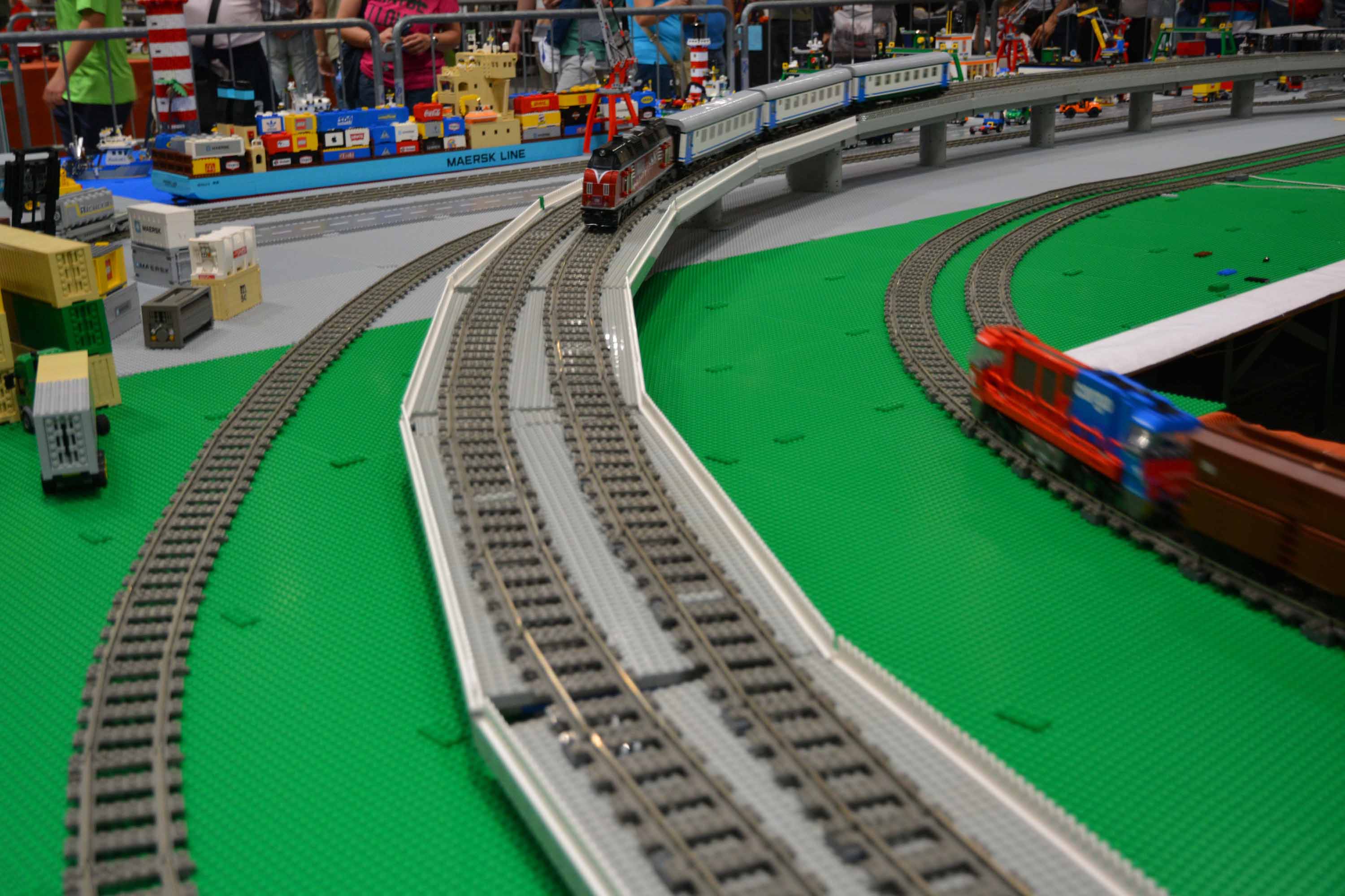 train-13.jpg