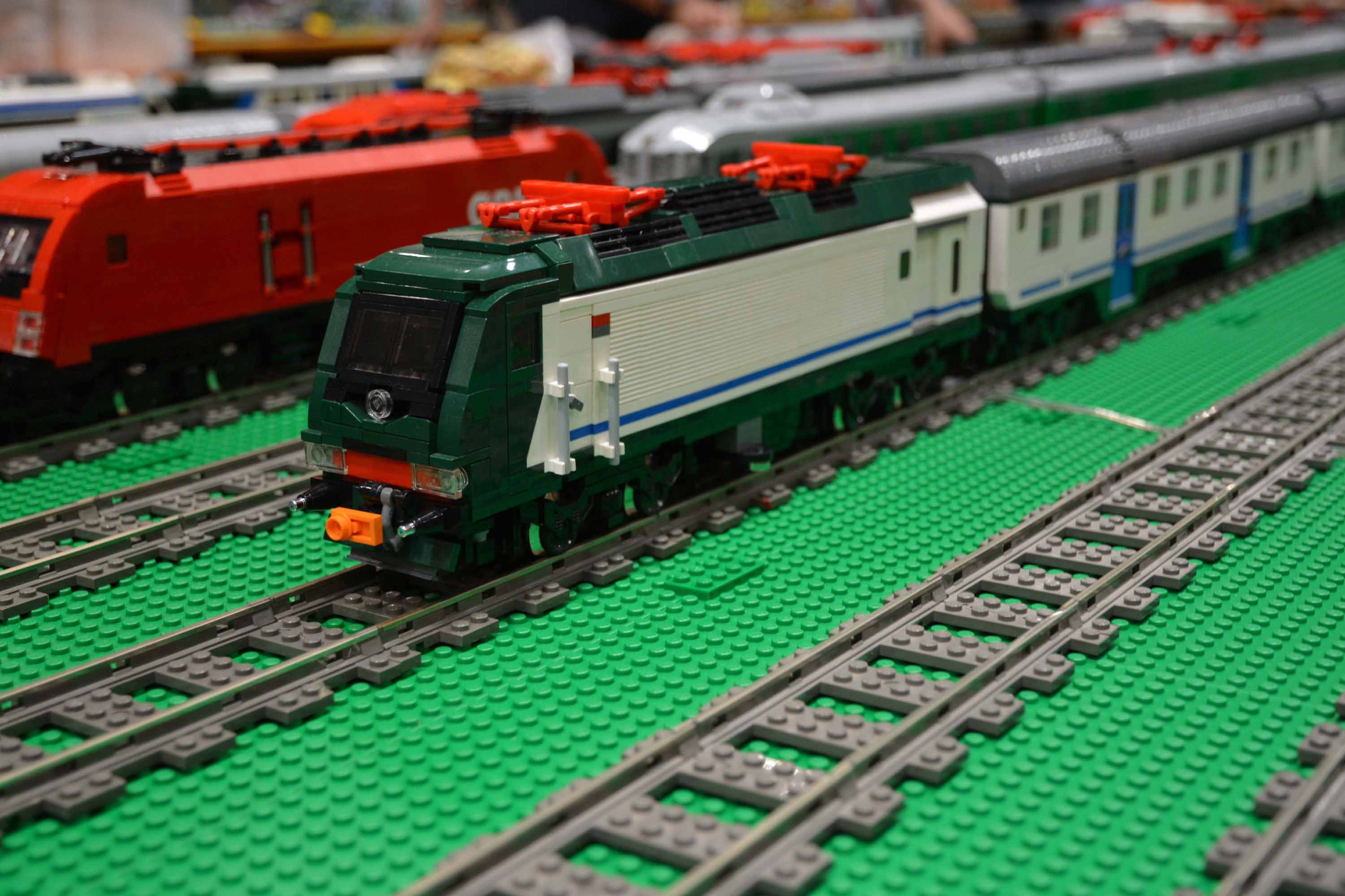 train-15.jpg