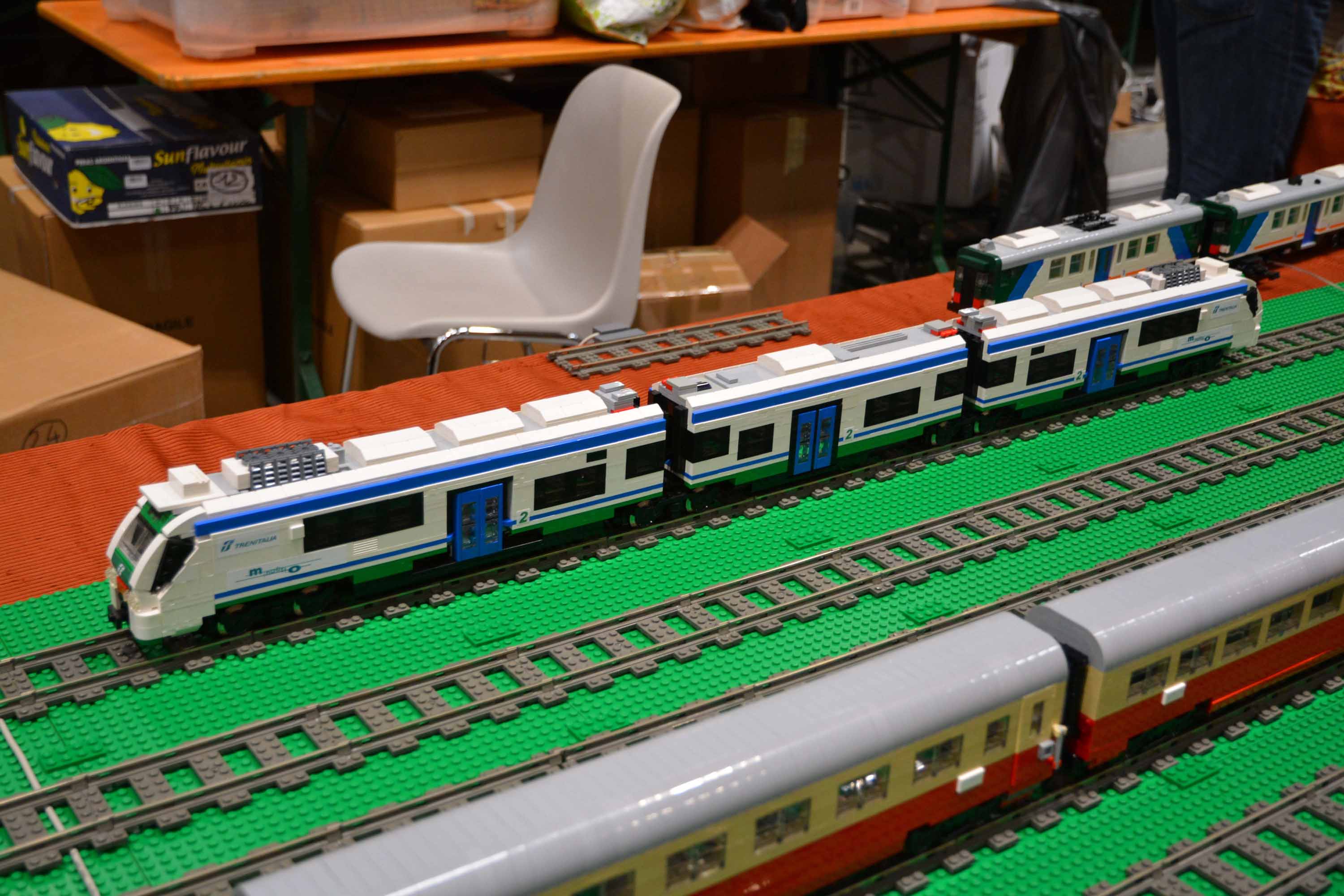 train-16.jpg