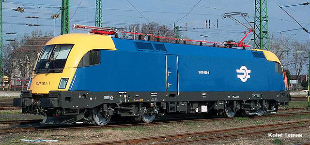mav1047_01.jpg