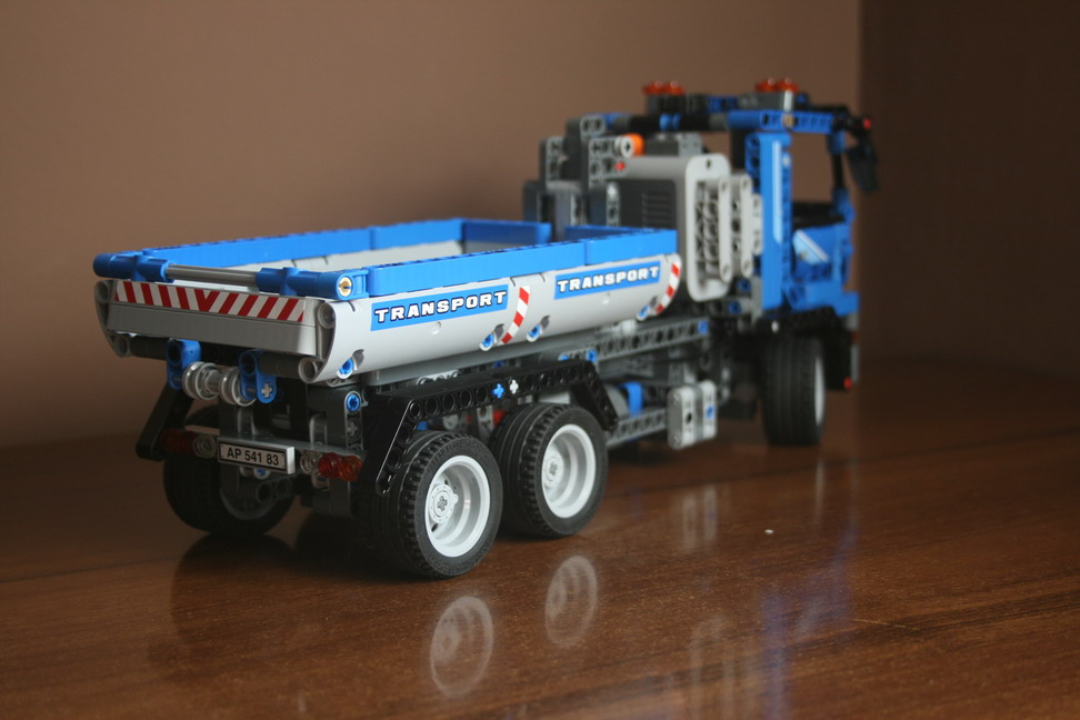8052-2.jpg