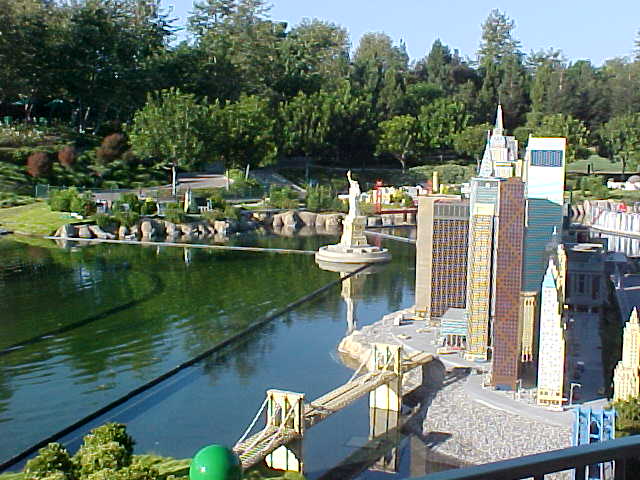19sep03_03.jpg