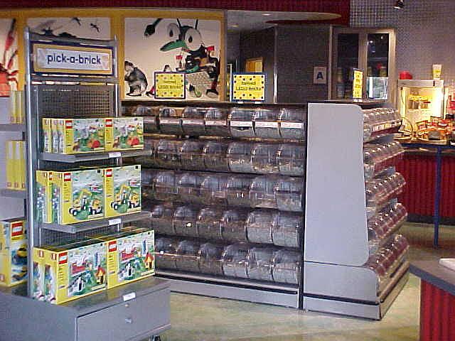 22feb04_01.jpg