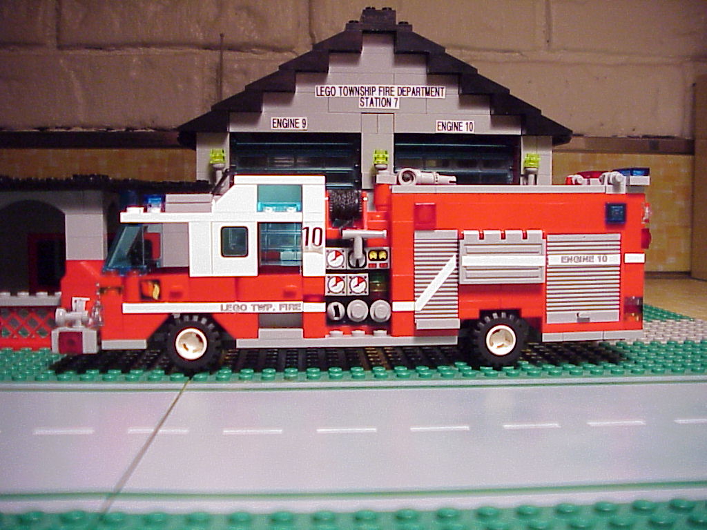 56engine10pumpside.jpg