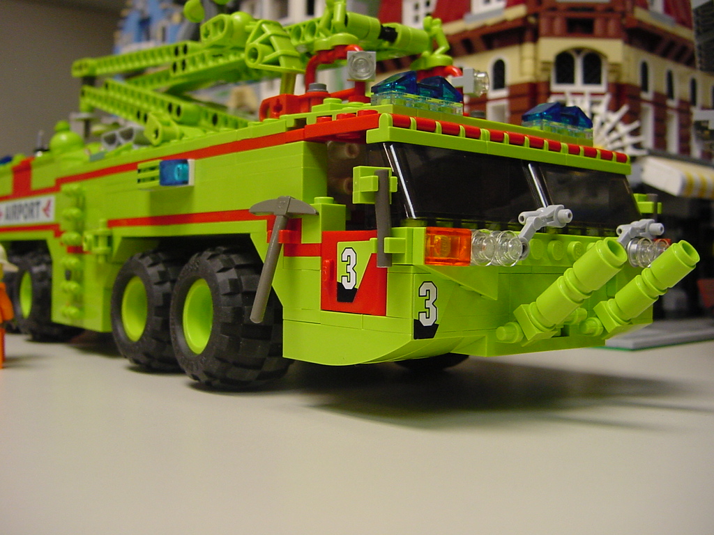 airport_firetruck_14.jpg