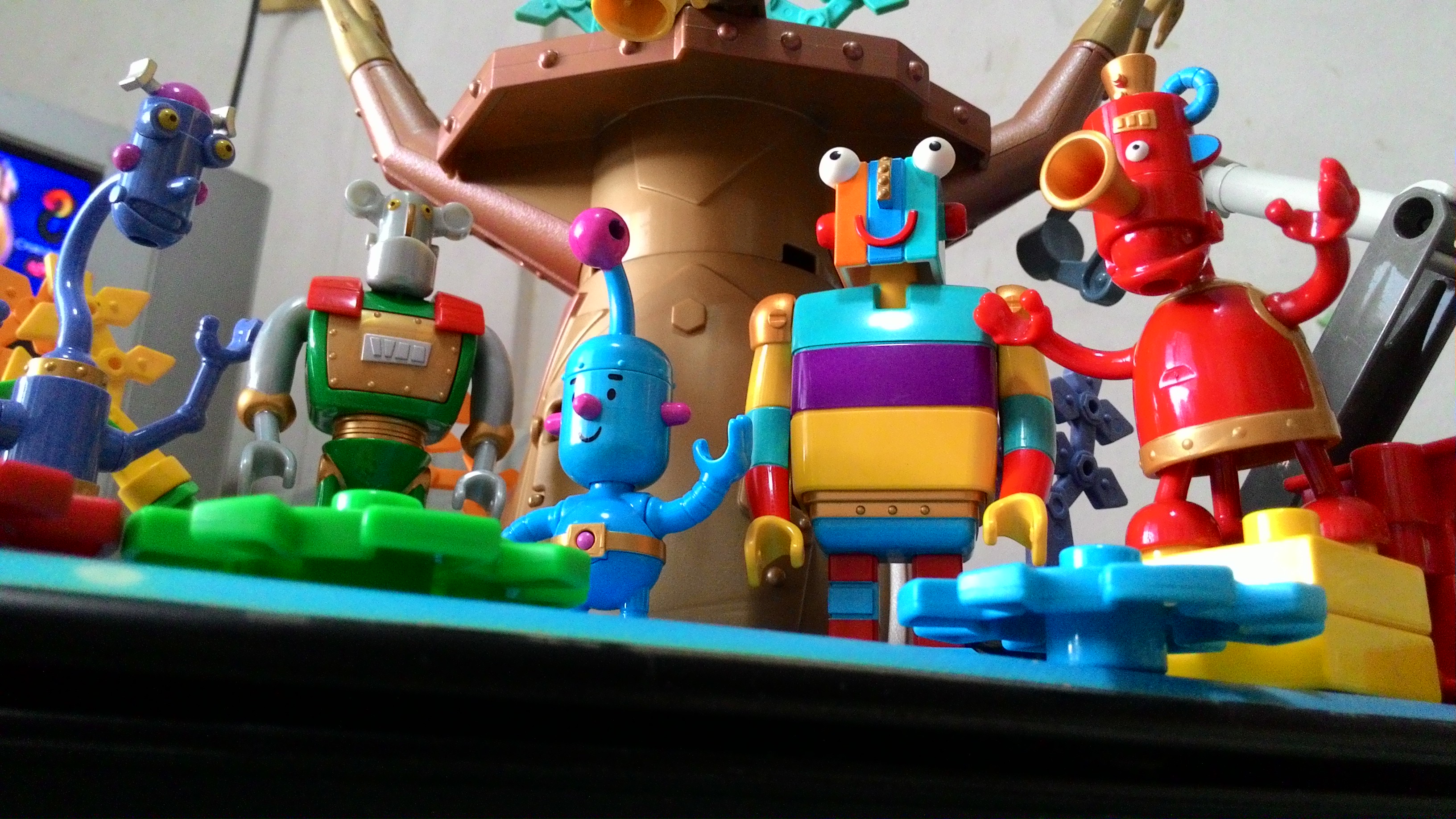 little_robots_2.jpg