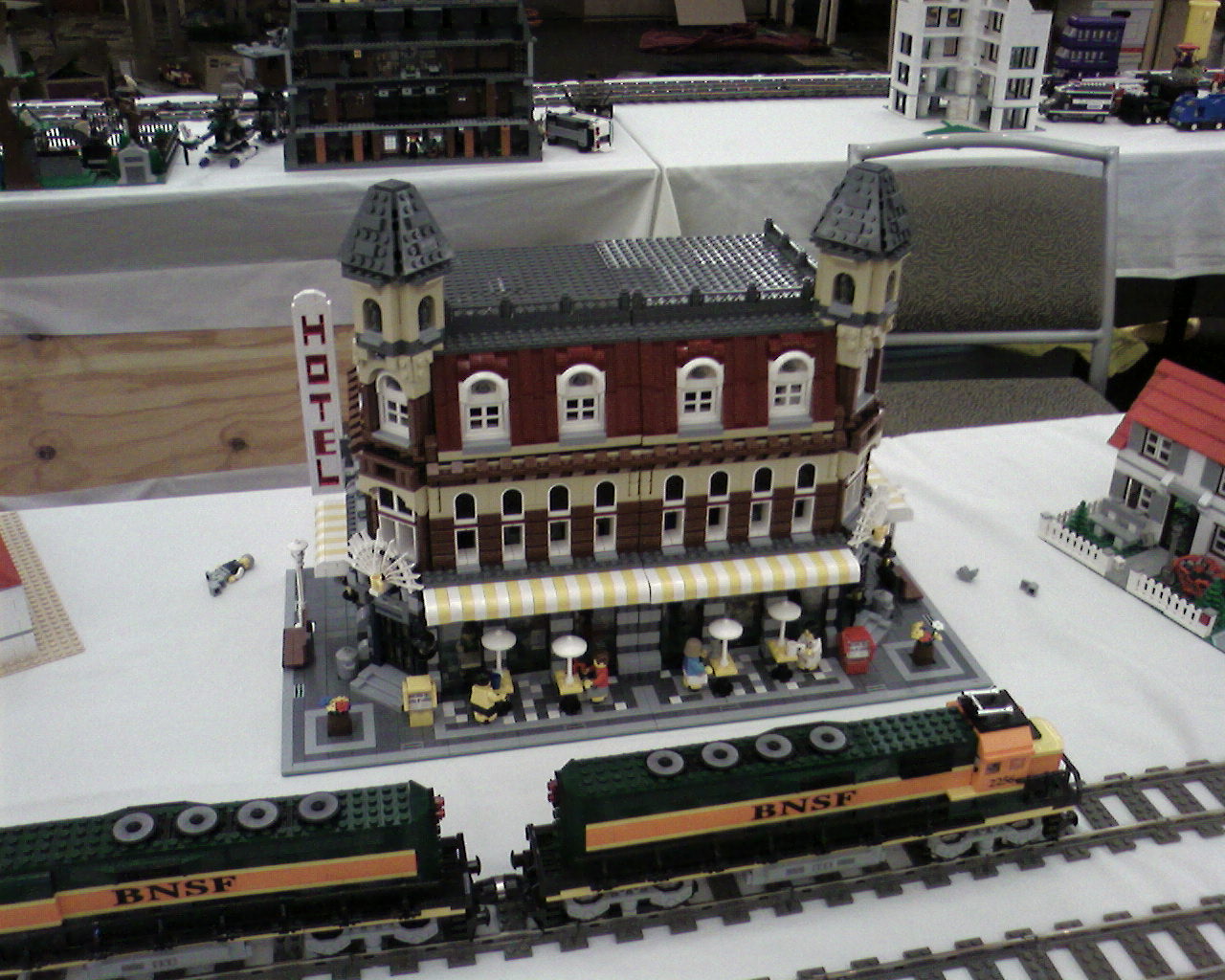 2007_brickworld_0003.jpg