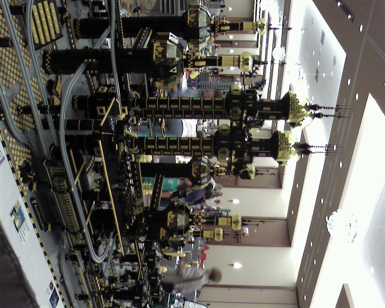 2007_brickworld_0008.jpg