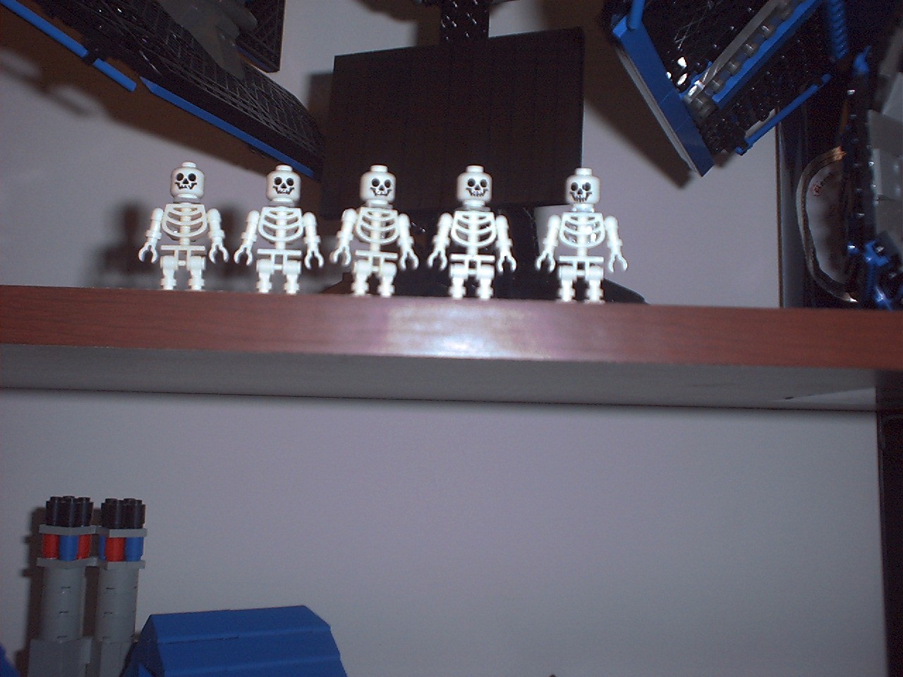 toyroom_200411_0006.jpg