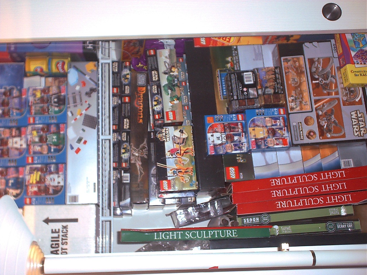 toyroom_200411_0019.jpg