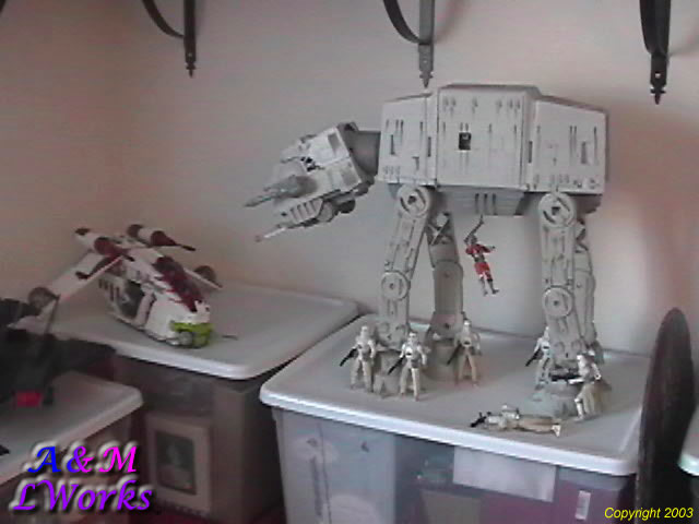 waukegan_toyroom_2003_0021.jpg