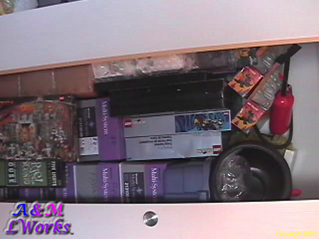 waukegan_toyroom_2003_0028.jpg