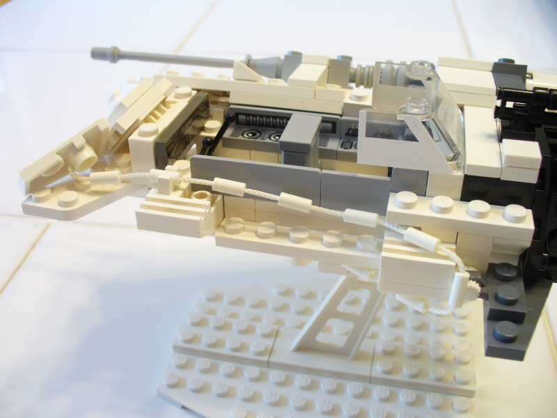 minifig_snowspeeder_005.jpg
