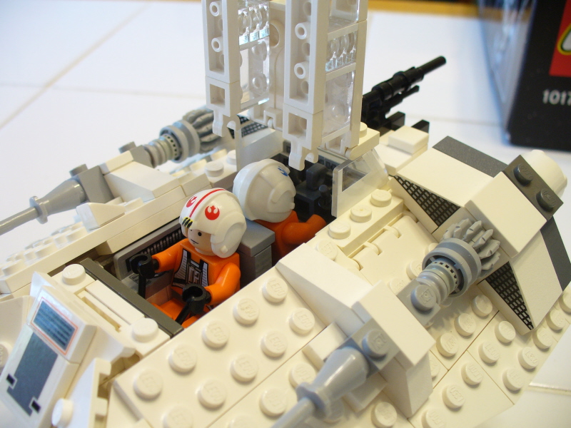minifig_snowspeeder_014.jpg
