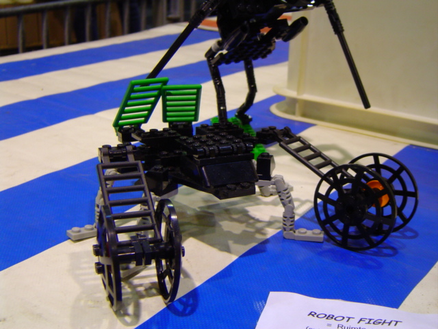 lw2004robot2.jpg