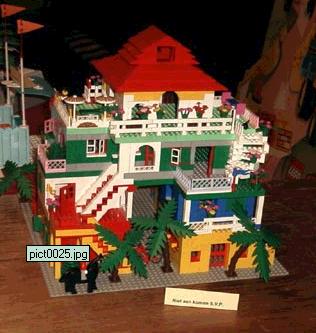 legoworld2003huis.jpg