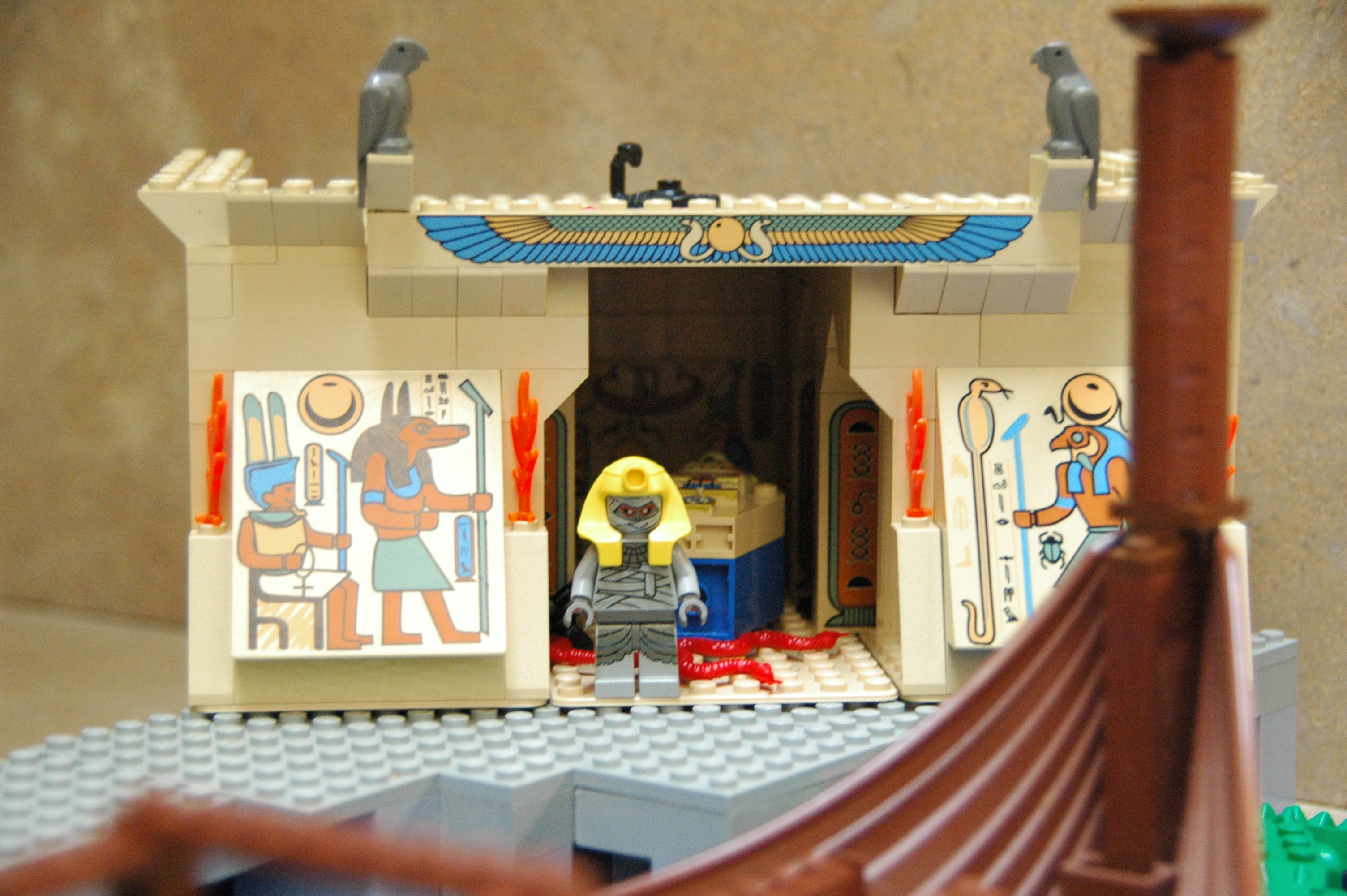 rmo-legotomb.jpg