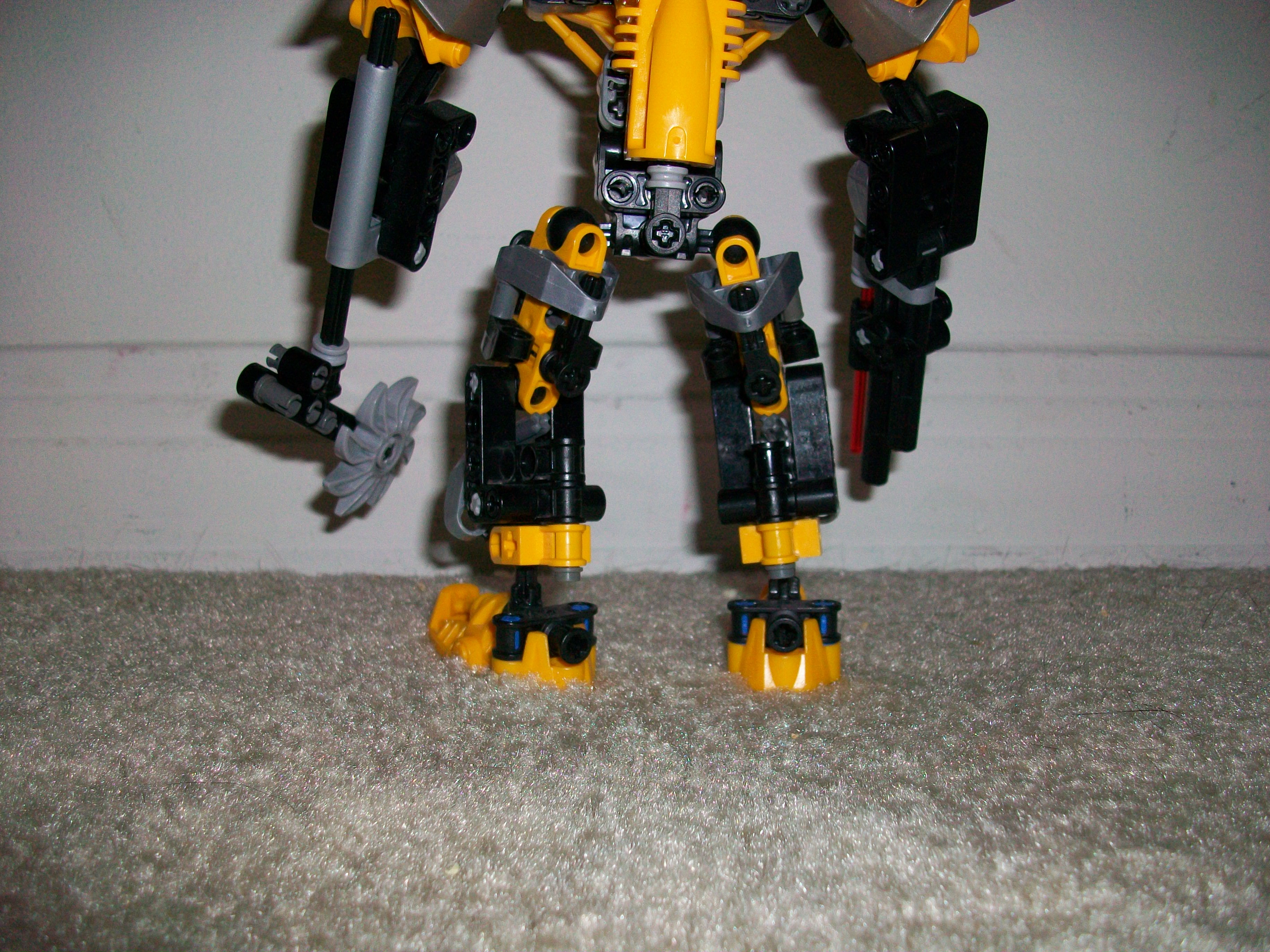 moc_2_legs.jpg