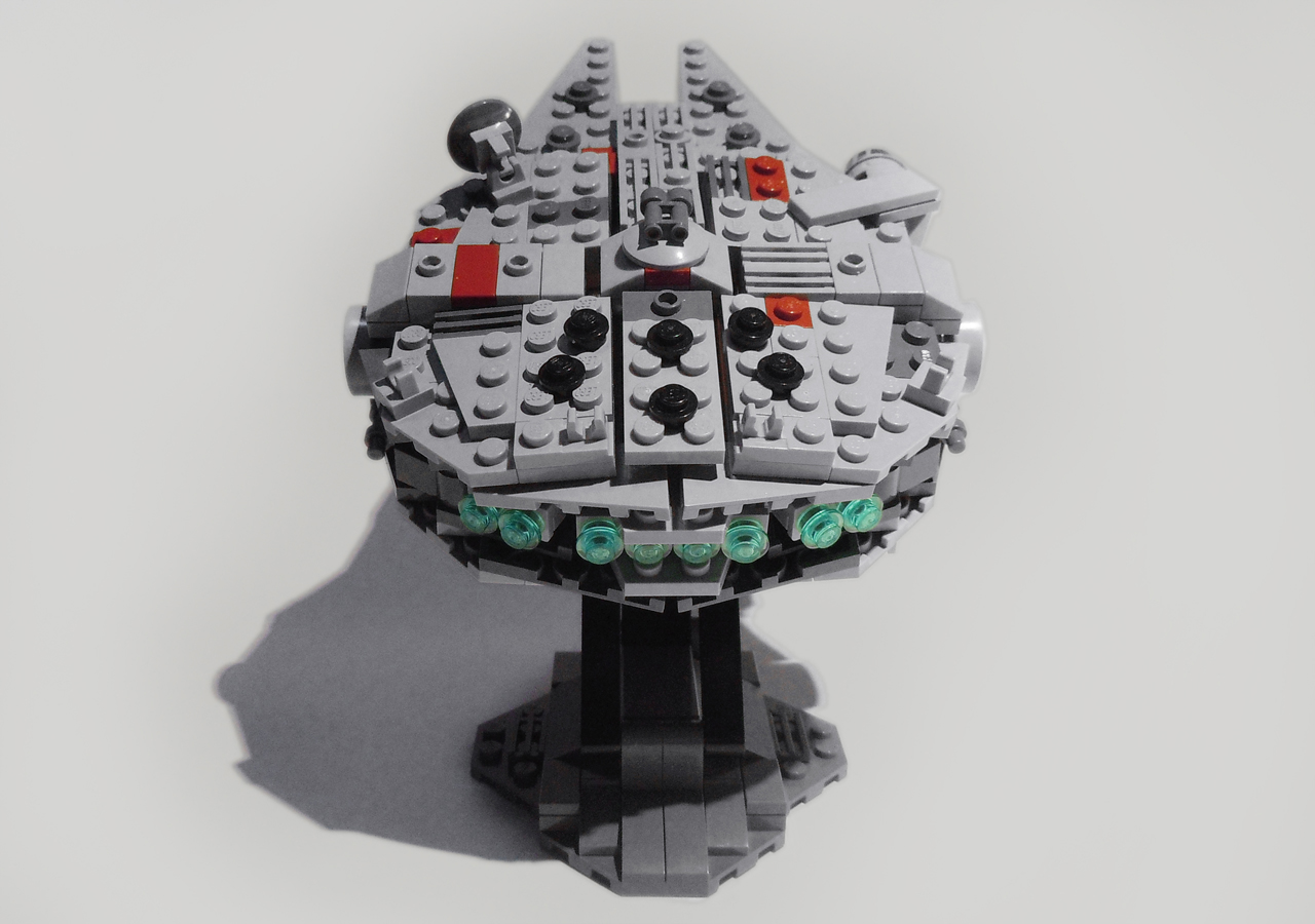 millennium_falcon_moc_03.jpg