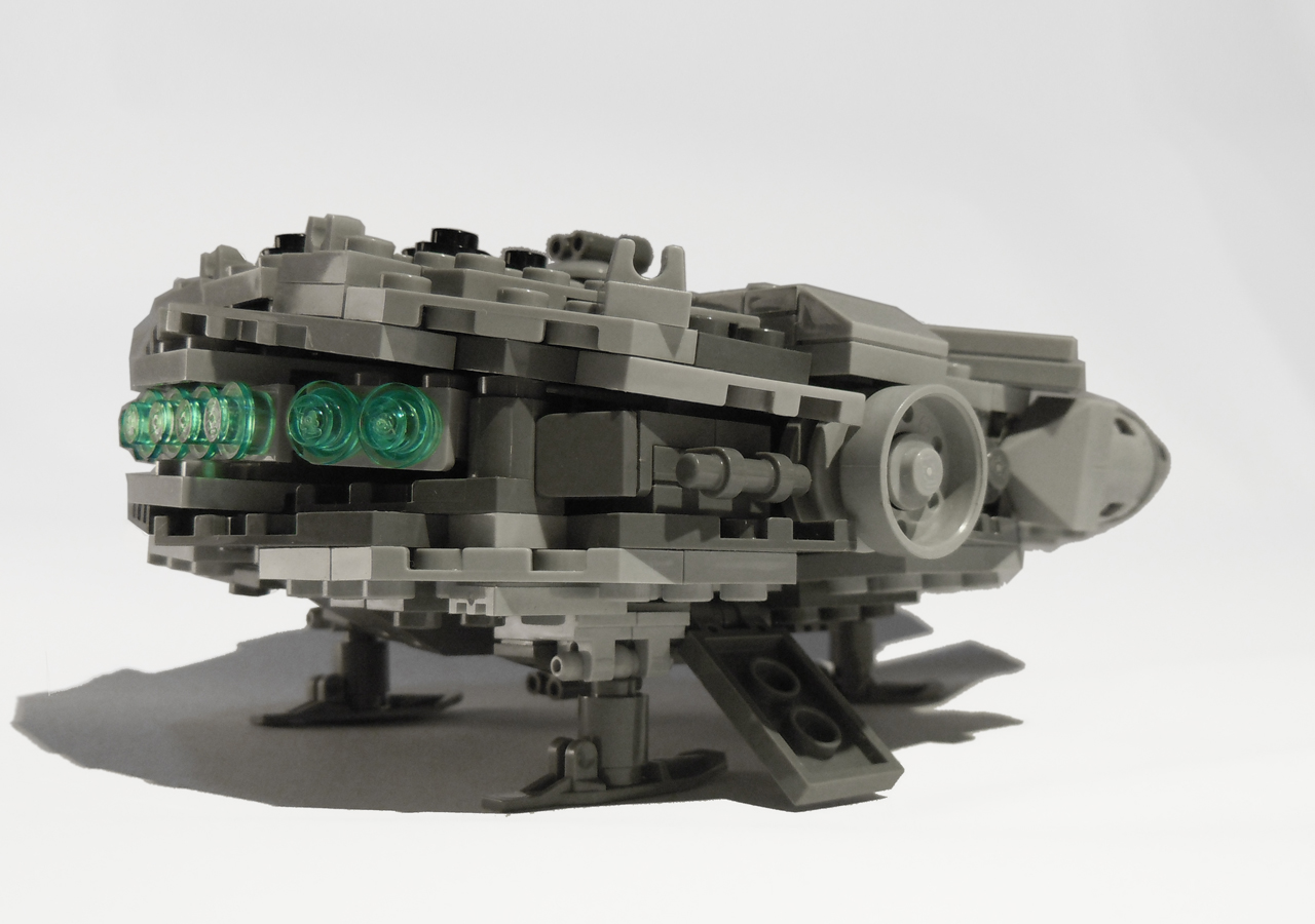 millennium_falcon_moc_10.jpg