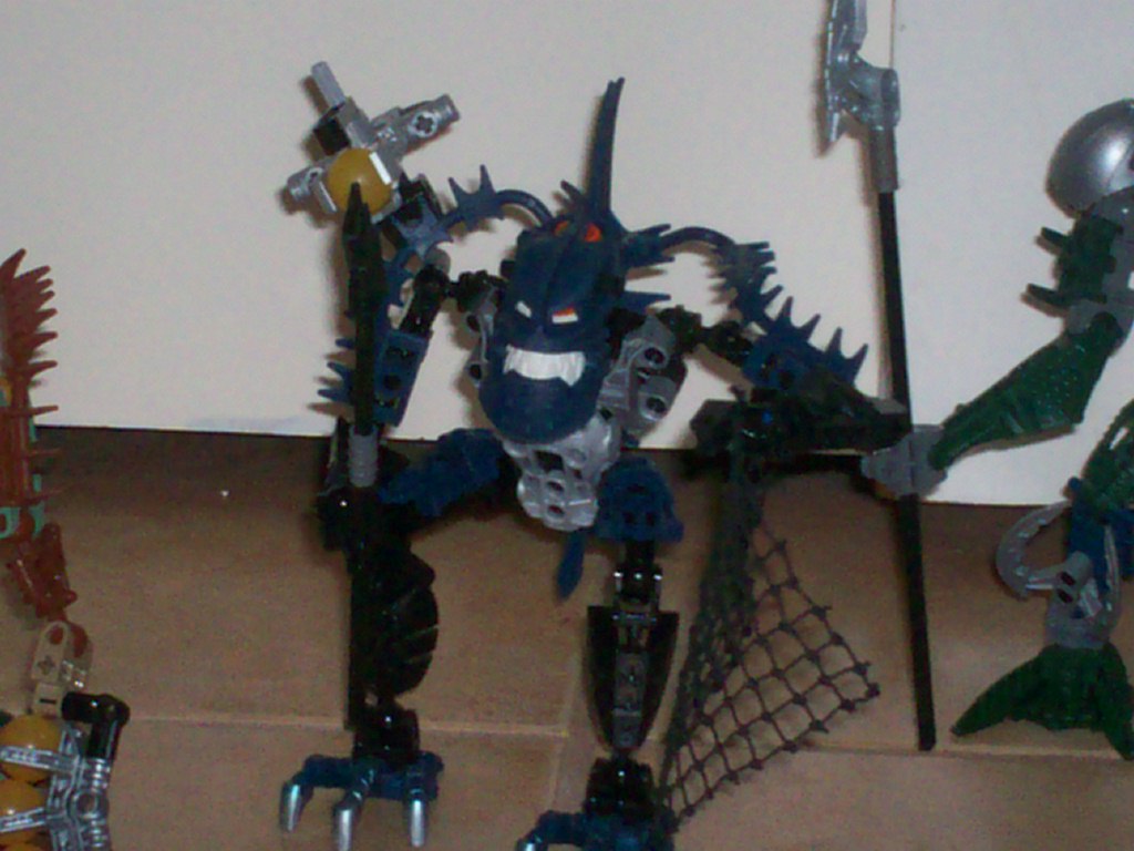 bionicle_bom_and_oomn_003.jpg