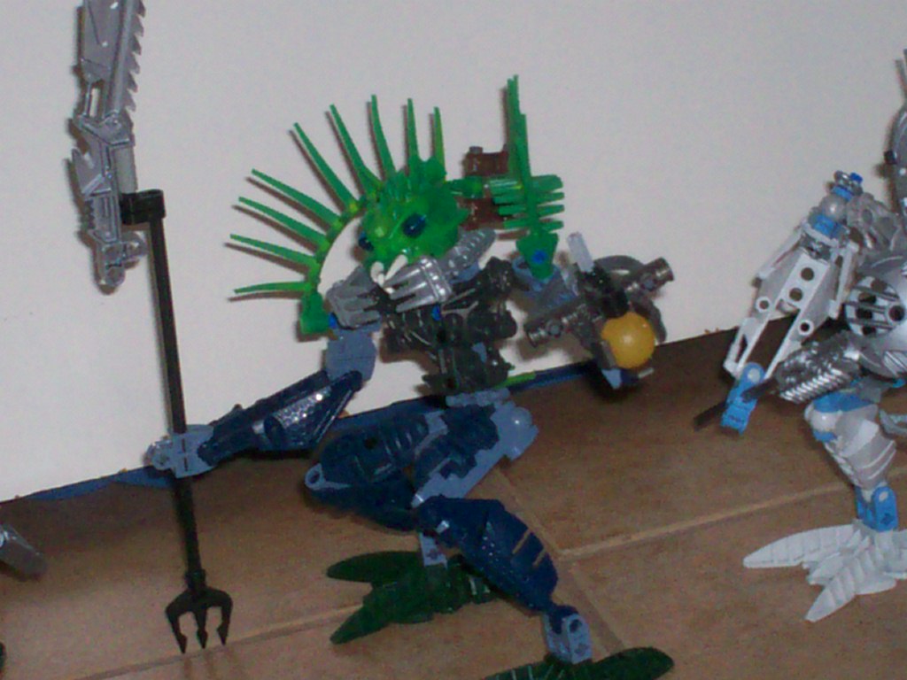 bionicle_bom_and_oomn_007.jpg