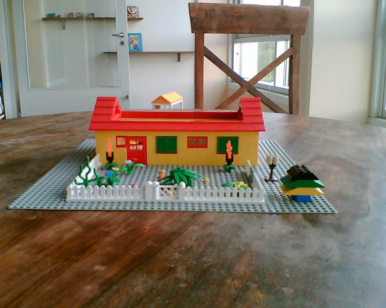 house-moc-1.jpg
