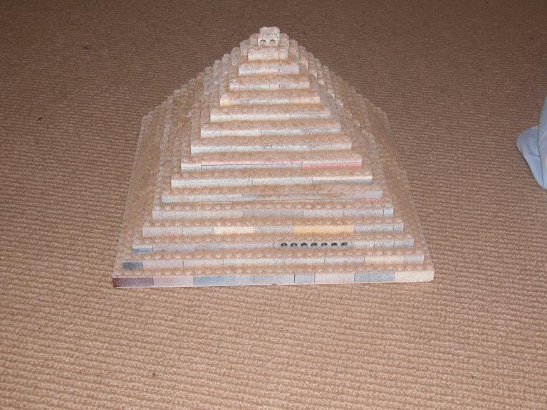 pyramid1.jpg