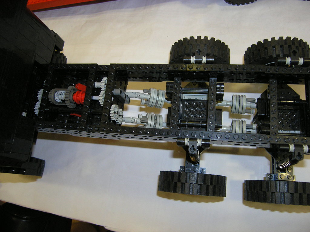 blk_chassis_02.jpg