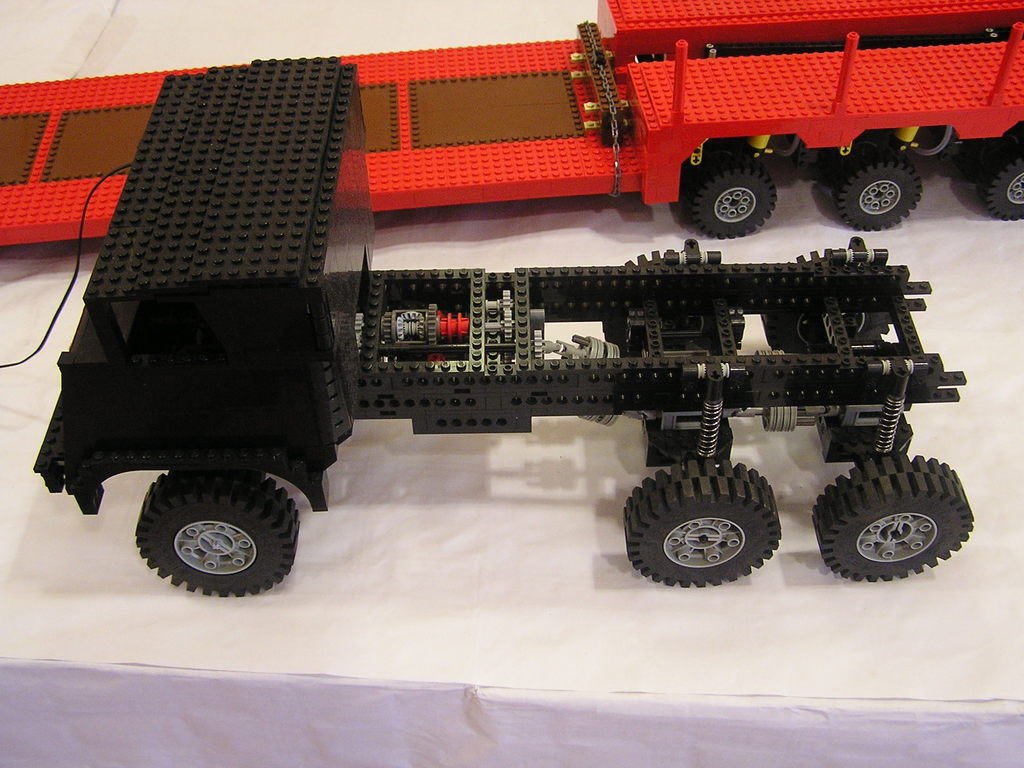blk_chassis_06.jpg